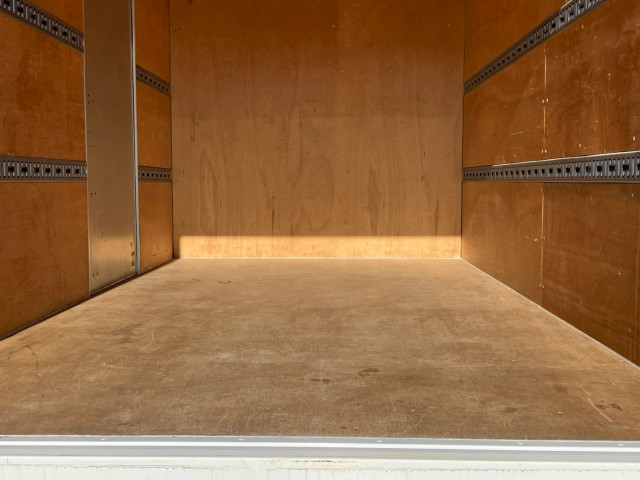 三菱ふそう キャンター 小型 バン TPG-FEB50(97810) 11枚目