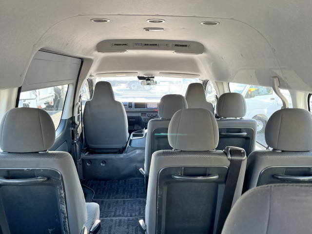 トヨタ 小型 バス QDF-GDH223B(97811) 12枚目