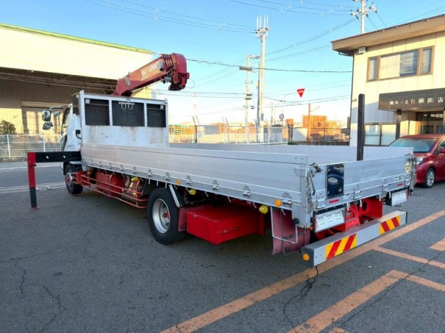 三菱ふそう ファイター 増トン 平ボディ（クレーン付） 2KG-FK62FZ(97813) 8枚目