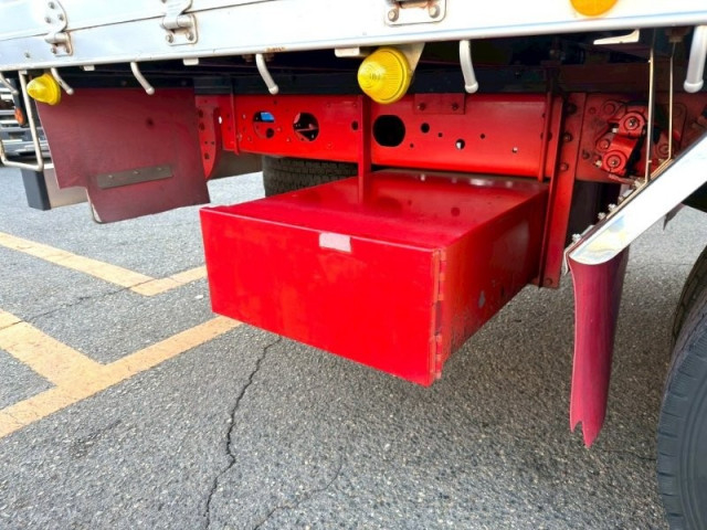 三菱ふそう ファイター 増トン 平ボディ（クレーン付） 2KG-FK62FZ(97813) 18枚目