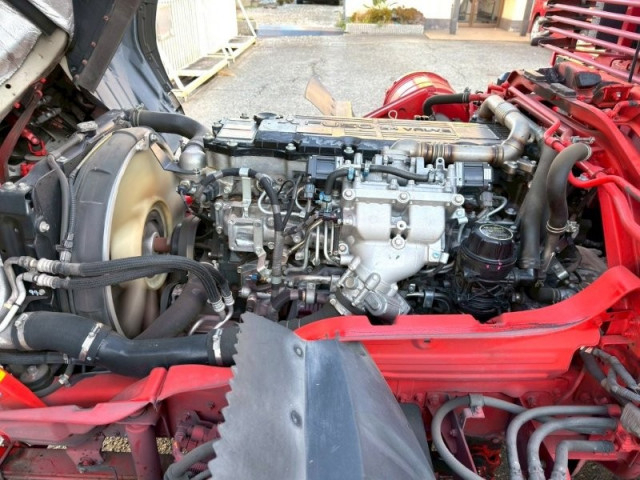 三菱ふそう ファイター 増トン 平ボディ（クレーン付） 2KG-FK62FZ(97813) 29枚目