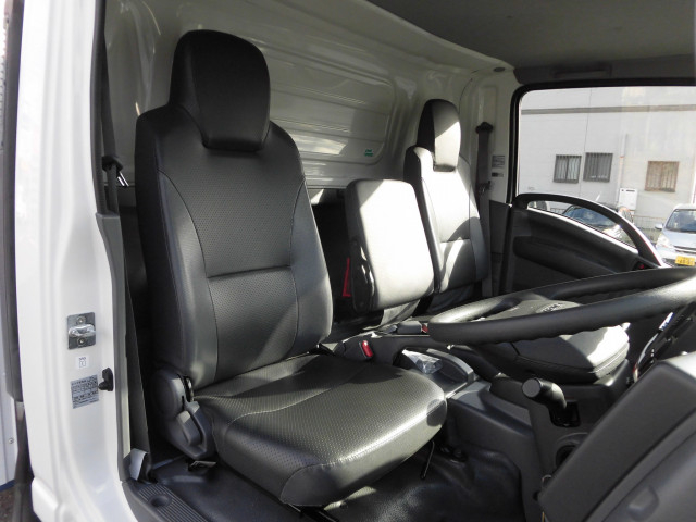 いすゞ エルフ 小型 冷蔵冷凍バン TPG-NPR85AN(97815) 31枚目