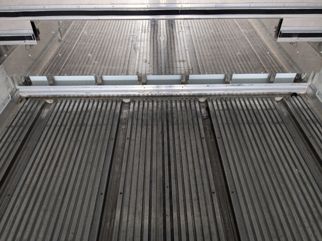 日野 プロフィア 大型 冷蔵冷凍バン 2DG-FR1AHG(97816) 16枚目