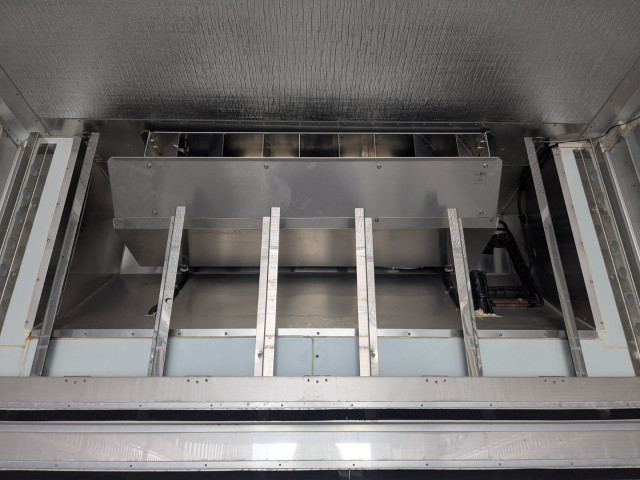 日野 プロフィア 大型 冷蔵冷凍バン 2DG-FR1AHG(97816) 18枚目