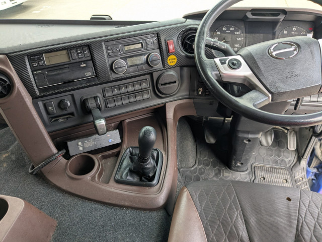 日野 プロフィア 大型 冷蔵冷凍バン 2DG-FR1AHG(97816) 41枚目