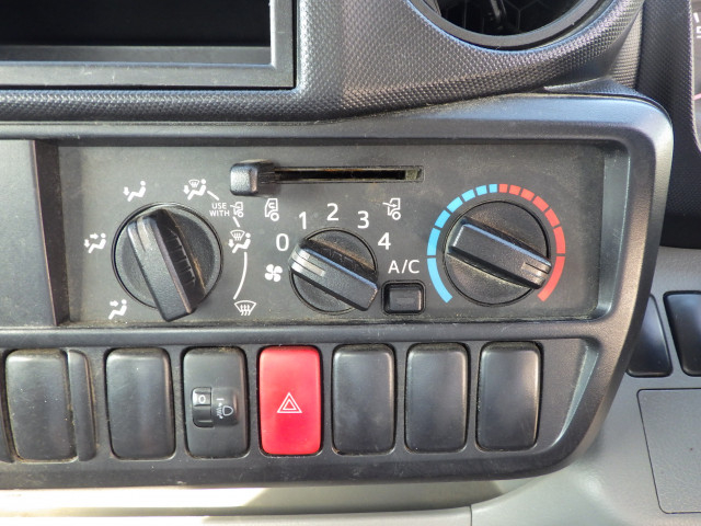 トヨタ ダイナ 小型 平ボディ ABF-TRY220(97822) 11枚目