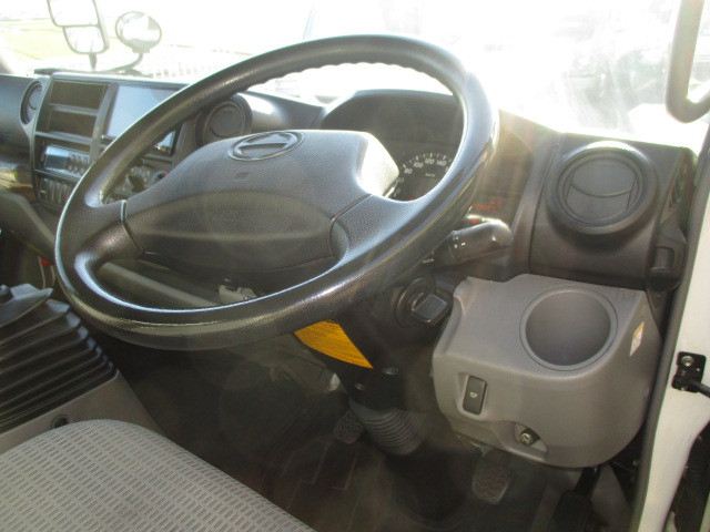 日野 デュトロ 小型 冷蔵冷凍バン TKG-XZU775M(97828) 19枚目