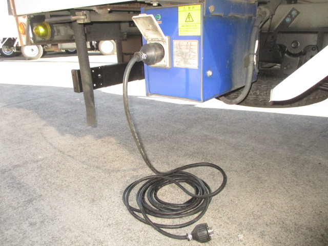 日野 デュトロ 小型 冷蔵冷凍バン TKG-XZU775M(97828) 30枚目