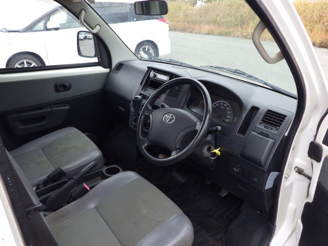 トヨタ タウンエース 小型 平ボディ DBF-S402U(97830) 6枚目