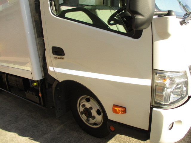 日野 デュトロ 小型 冷蔵冷凍バン TKG-XZU775M(97828) 48枚目