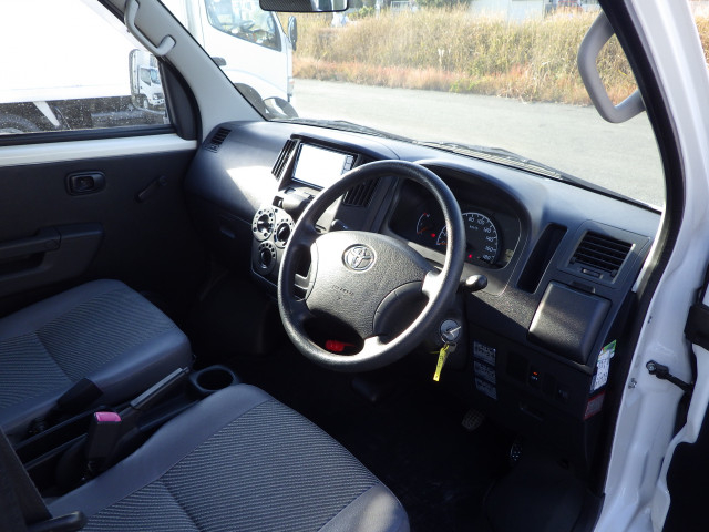 トヨタ タウンエース 小型 平ボディ DBF-S402U(97831) 6枚目
