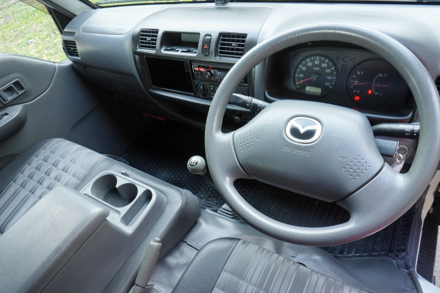 マツダ ボンゴ 小型 平ボディ DBF-SLP2T(97833) 3枚目