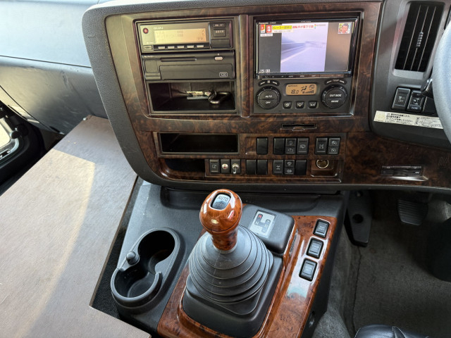 いすゞ ギガ 大型 トラクタ QKG-EXD52BE(97834) 27枚目