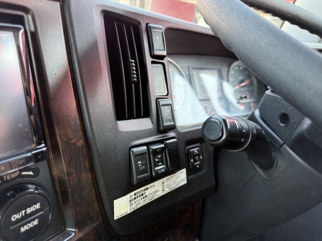 いすゞ ギガ 大型 トラクタ QKG-EXD52BE(97834) 28枚目