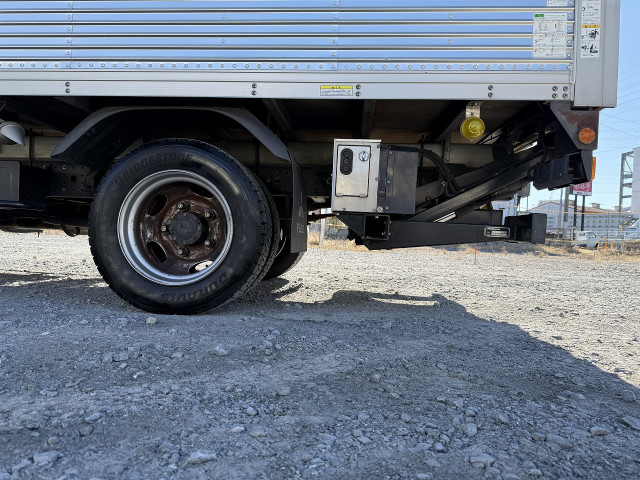 三菱ふそう キャンター 小型 バン TPG-FEB50(97836) 11枚目