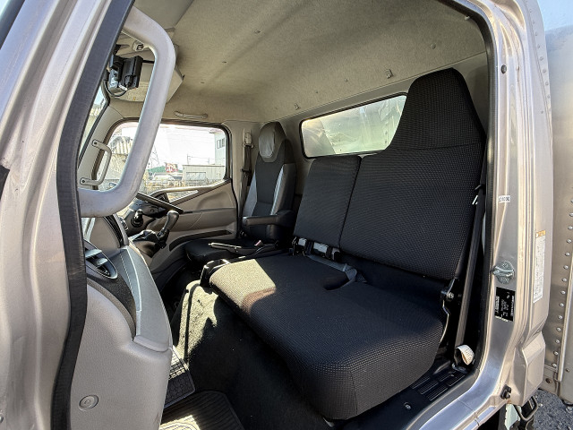 三菱ふそう キャンター 小型 バン TPG-FEB50(97836) 17枚目