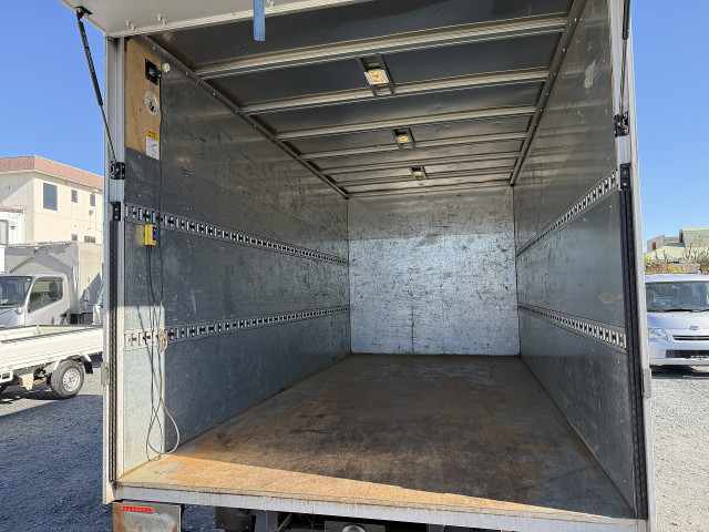 三菱ふそう キャンター 小型 バン TPG-FEB50(97836) 27枚目