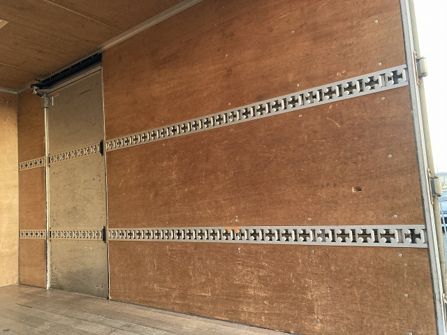 いすゞ エルフ 小型 バン TRG-NMR85N(97839) 24枚目