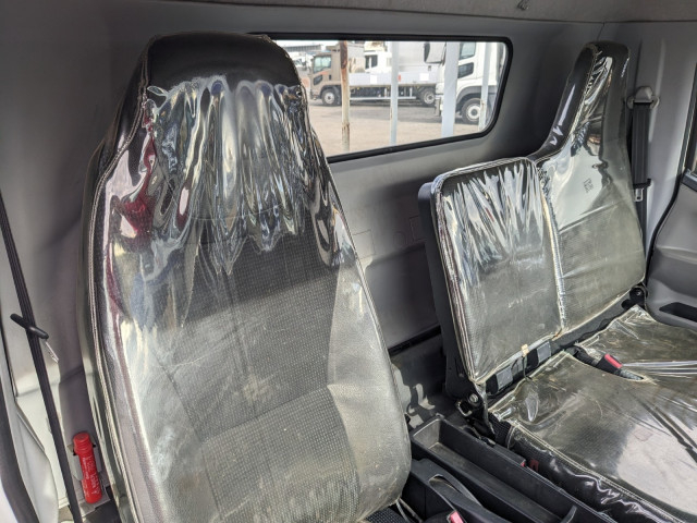 三菱ふそう キャンター 小型 平ボディ 2PG-FED90(97840) 29枚目