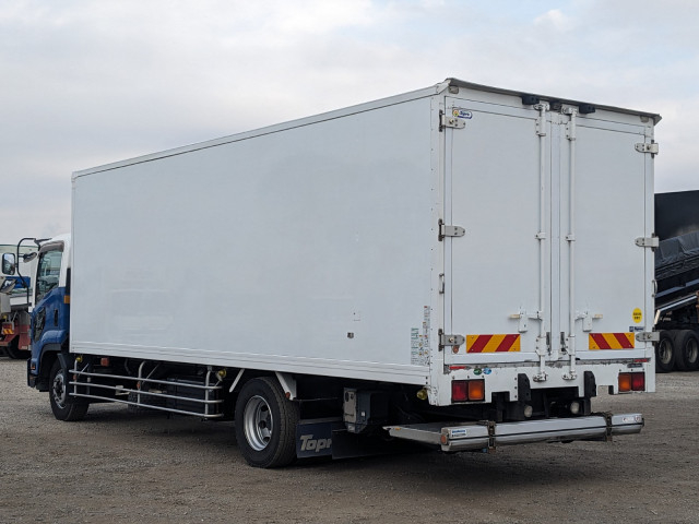 いすゞ フォワード 中型 冷蔵冷凍バン LKG-FTR90T2(97843) 4枚目