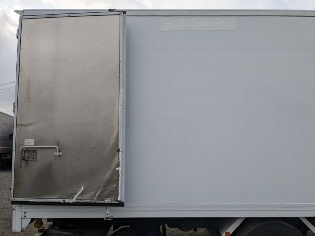 いすゞ フォワード 中型 冷蔵冷凍バン LKG-FTR90T2(97843) 31枚目