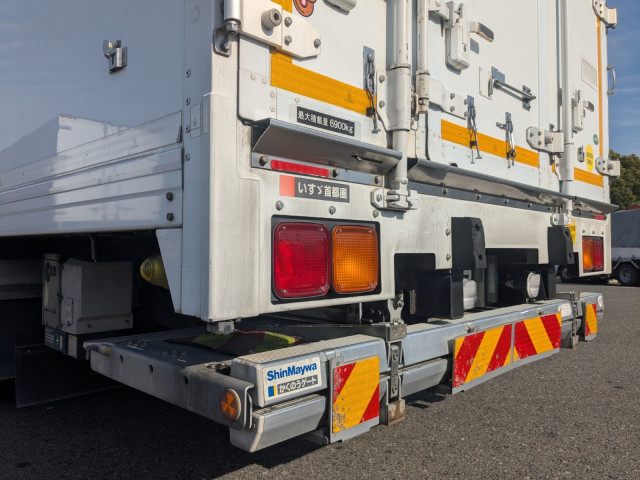 いすゞ フォワード 増トン 冷蔵冷凍バン LKG-FTR90T2(97849) 7枚目