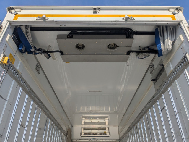 いすゞ フォワード 増トン 冷蔵冷凍バン LKG-FTR90T2(97849) 11枚目