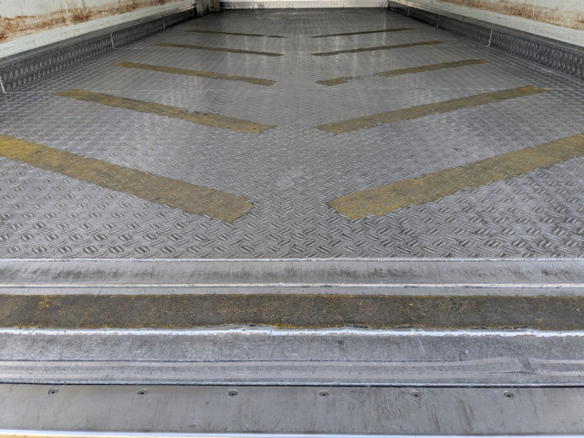 いすゞ フォワード 増トン 冷蔵冷凍バン LKG-FTR90T2(97849) 18枚目