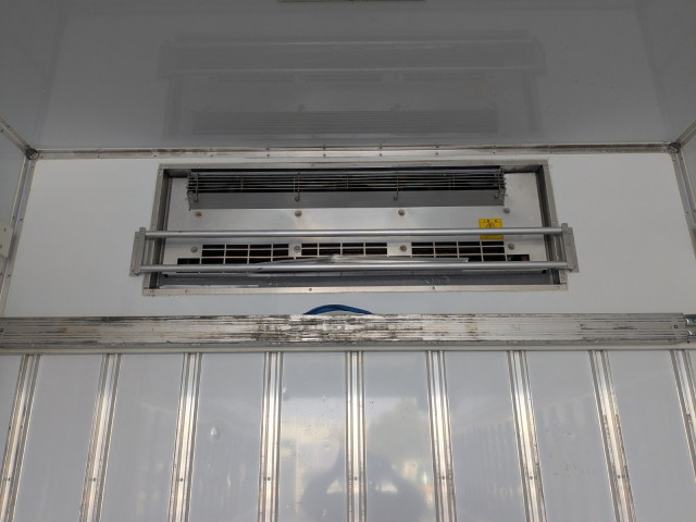 いすゞ フォワード 増トン 冷蔵冷凍バン LKG-FTR90T2(97849) 23枚目