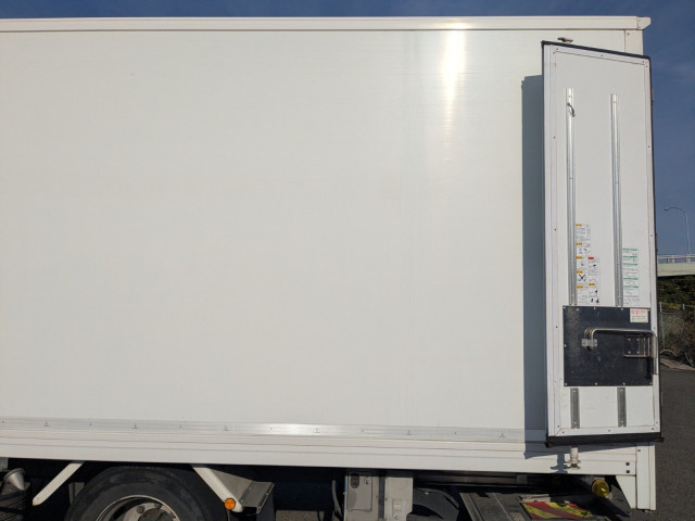 いすゞ フォワード 増トン 冷蔵冷凍バン LKG-FTR90T2(97849) 24枚目