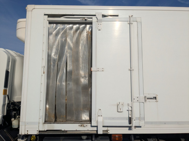 いすゞ フォワード 増トン 冷蔵冷凍バン LKG-FTR90T2(97849) 30枚目