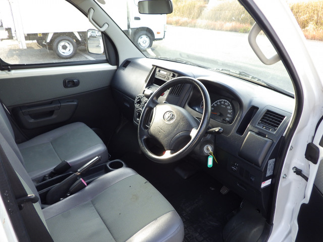 トヨタ ライトエース 小型 平ボディ DBF-S402U(97851) 6枚目