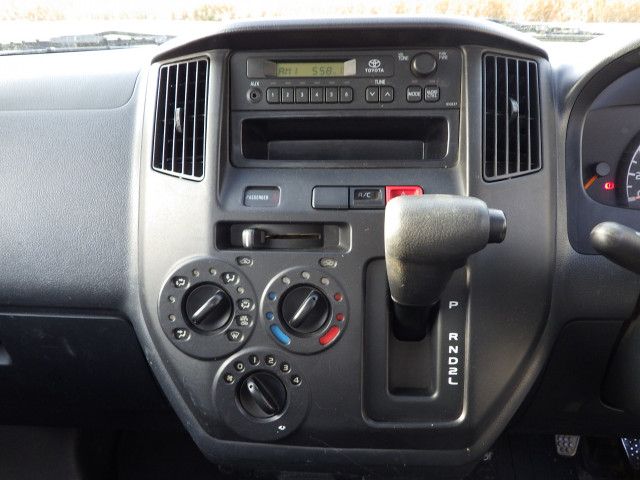 トヨタ ライトエース 小型 平ボディ DBF-S402U(97851) 9枚目