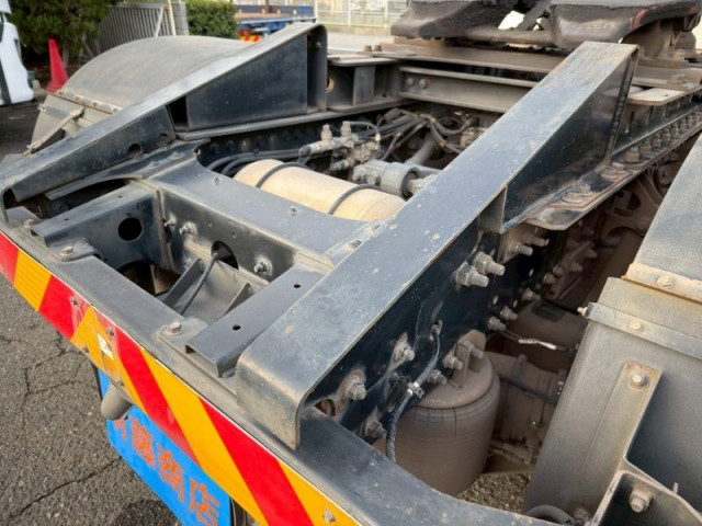 日野 プロフィア 大型 トラクタ QPG-SH1EDDG(97852) 8枚目