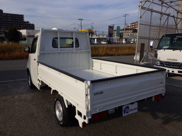 トヨタ ライトエース 小型 平ボディ DBF-S402U(97851) 24枚目