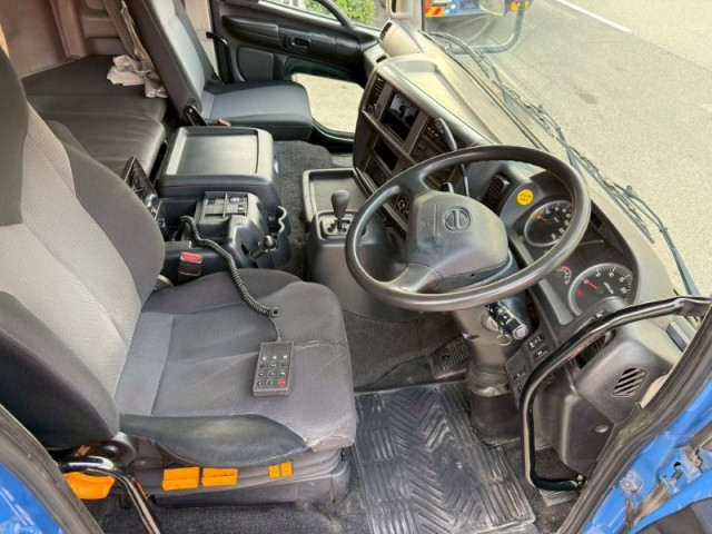 日野 プロフィア 大型 トラクタ QPG-SH1EDDG(97852) 22枚目