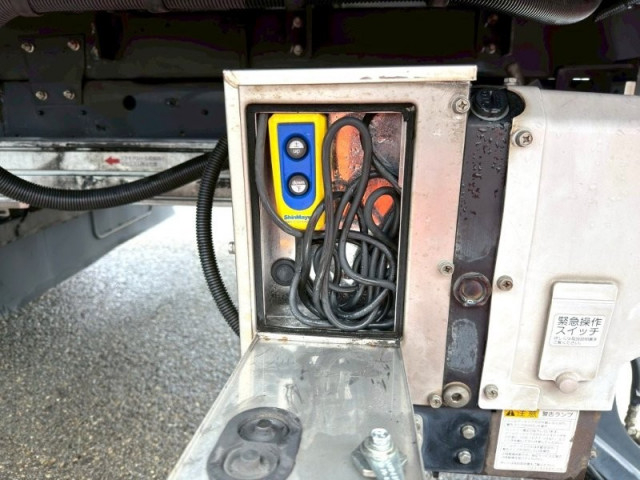 三菱ふそう ファイター 中型 バン TKG-FK71F(97857) 13枚目