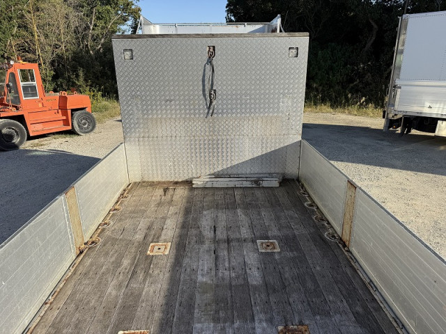 いすゞ ギガ 大型 平ボディ QKG-CYJ77B(97860) 10枚目