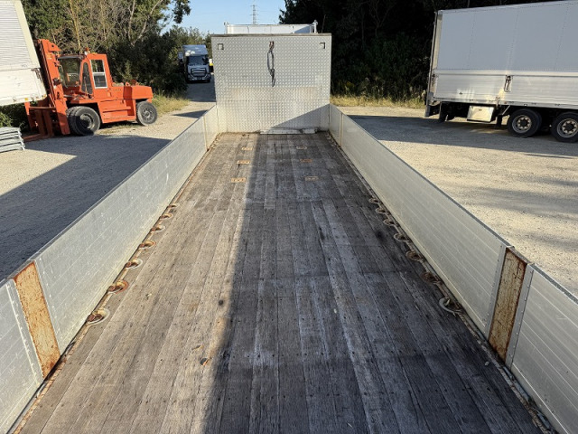 いすゞ ギガ 大型 平ボディ QKG-CYJ77B(97860) 11枚目