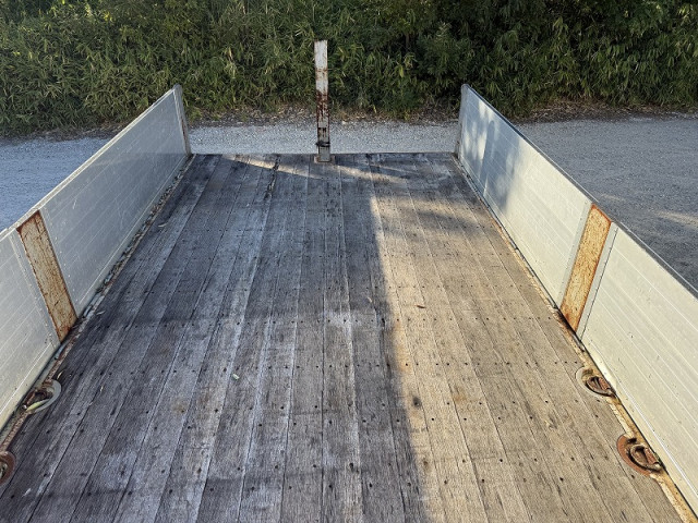 いすゞ ギガ 大型 平ボディ QKG-CYJ77B(97860) 12枚目