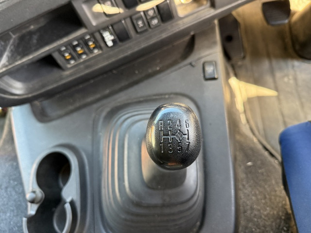 いすゞ ギガ 大型 平ボディ QKG-CYJ77B(97860) 13枚目