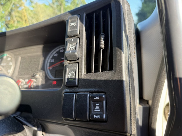 いすゞ ギガ 大型 平ボディ QKG-CYJ77B(97860) 17枚目