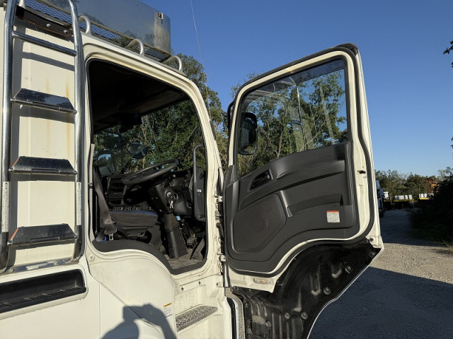 いすゞ ギガ 大型 平ボディ QKG-CYJ77B(97860) 21枚目