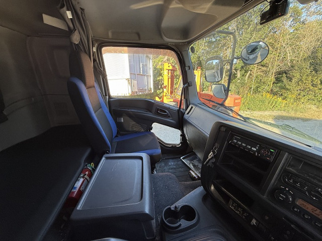 いすゞ ギガ 大型 平ボディ QKG-CYJ77B(97860) 23枚目