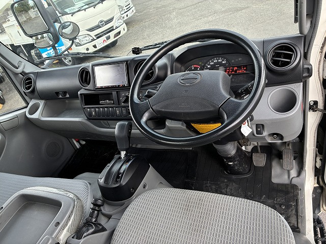 日野 デュトロ 小型 平ボディ TKG-XZC605M(97867) 34枚目