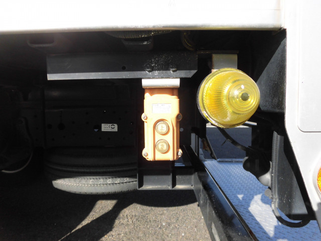 いすゞ エルフ 小型 バン TRG-NPR85AN(97871) 17枚目