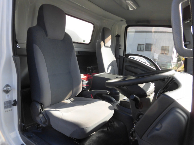 いすゞ エルフ 小型 バン TRG-NPR85AN(97871) 28枚目