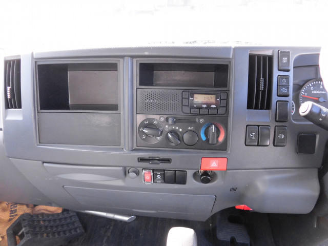 いすゞ エルフ 小型 バン TRG-NPR85AN(97871) 31枚目