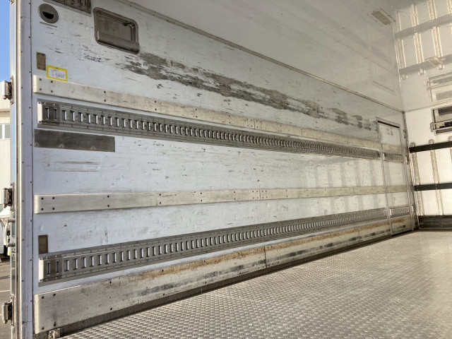 日野 レンジャー 中型 冷蔵冷凍バン TKG-FC7JKAA(97878) 16枚目