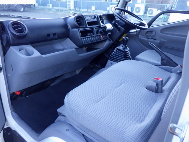 トヨタ トヨエース 小型 バン TKG-XZC605V(97885) 15枚目